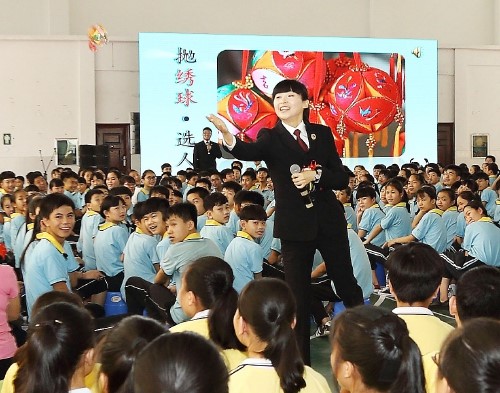 法治课如何吸引年轻粉丝？“法治进校园”全国巡讲团讲师有绝招(图3)