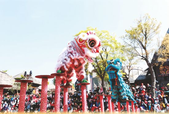 歌舞欢腾迎新春 乐嗨绿城过大年