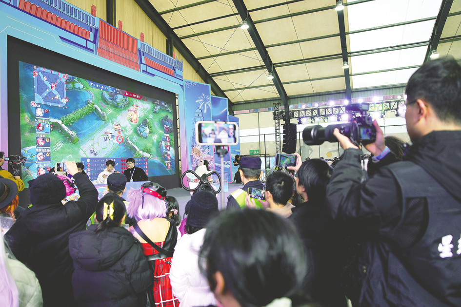 职业游戏“代肝”低价内卷真相揭秘 月入过万只是少数代练骗局时有发生
