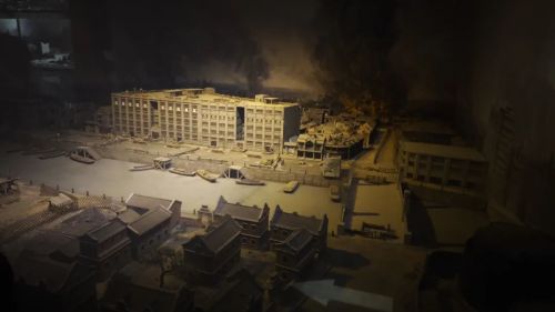 外国小伙开发抗战游戏？中国玩家大量涌入游戏突然爆火！丨次元军武(图2)