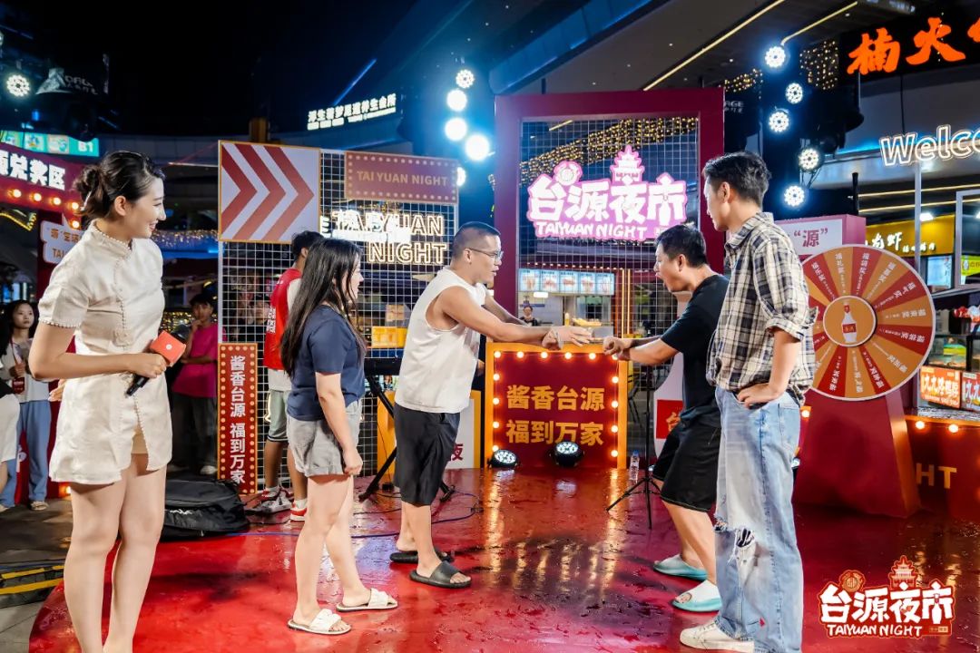 湖北宠客赢全网好评下雨天游客热情不减A级景区迎客增长2546%