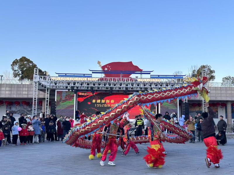 适合长期玩不氪金的手游推荐2025长久耐玩的手游排行榜前十名