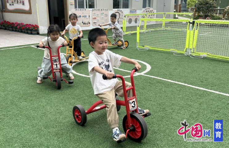 成都市武侯区望江幼儿园：以户外游戏赋能儿童率性生长(图1)