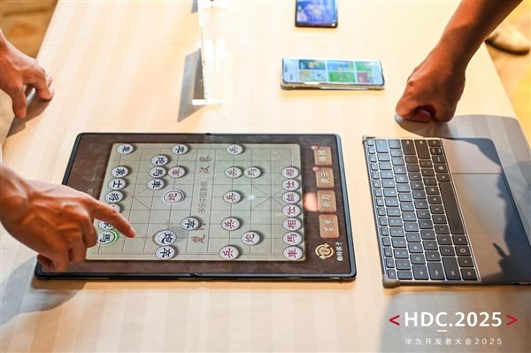 HDC 2025：鸿蒙技术赋能游戏 声控游戏、碰一碰等创新玩法亮相(图7)