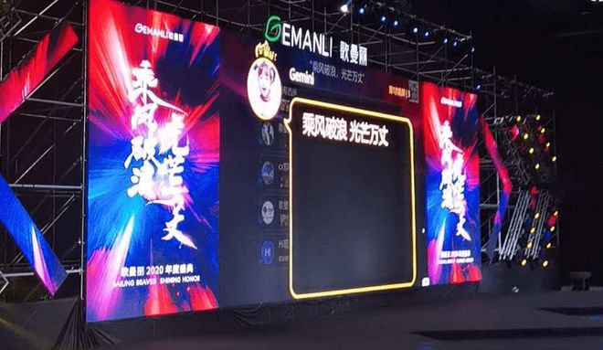 好玩到爆的夏季酒吧聚会游戏!_4个最能活跃气氛的酒吧互动游戏(图4)