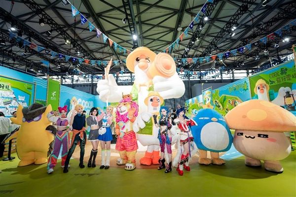 ChinaJoy2025开幕 腾讯游戏携17款产品亮相“COOL鹅夏日营地”(图3)