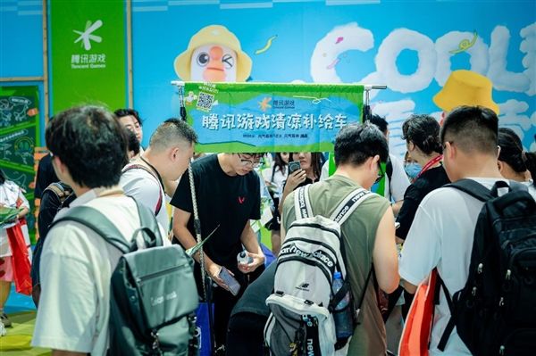ChinaJoy2025开幕 腾讯游戏携17款产品亮相“COOL鹅夏日营地”(图15)