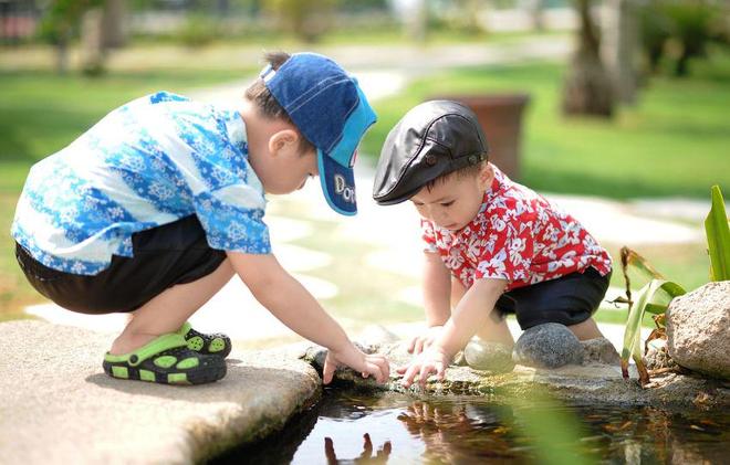 探索社交边界宝宝拍打怎么办？游戏引导来帮忙！(图2)