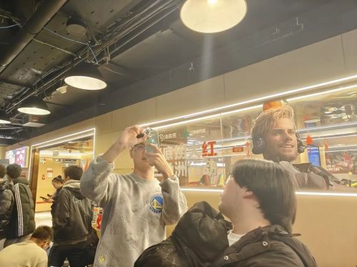 吃了一顿海底捞我理解了《三角洲行动》为什么能成为春节顶流(图4)